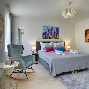 D&a Center With Free Parking Apartament